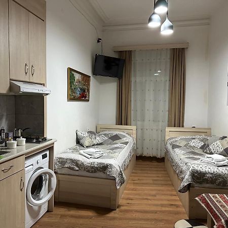 Leselidze Guest House Tbilisi Exteriör bild