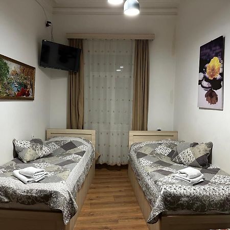 Leselidze Guest House Tbilisi Exteriör bild