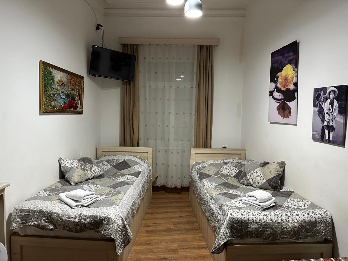 Leselidze Guest House Tbilisi Exteriör bild