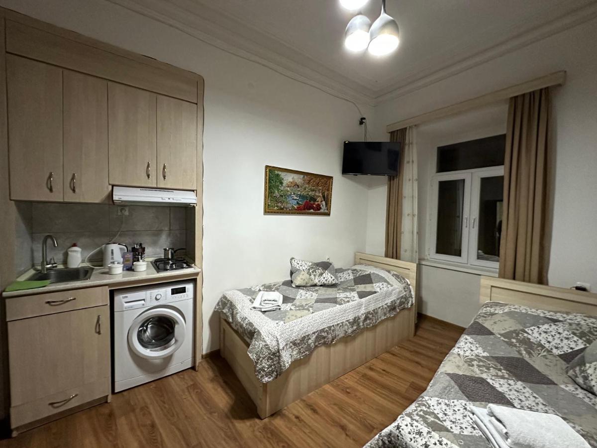 Leselidze Guest House Tbilisi Exteriör bild
